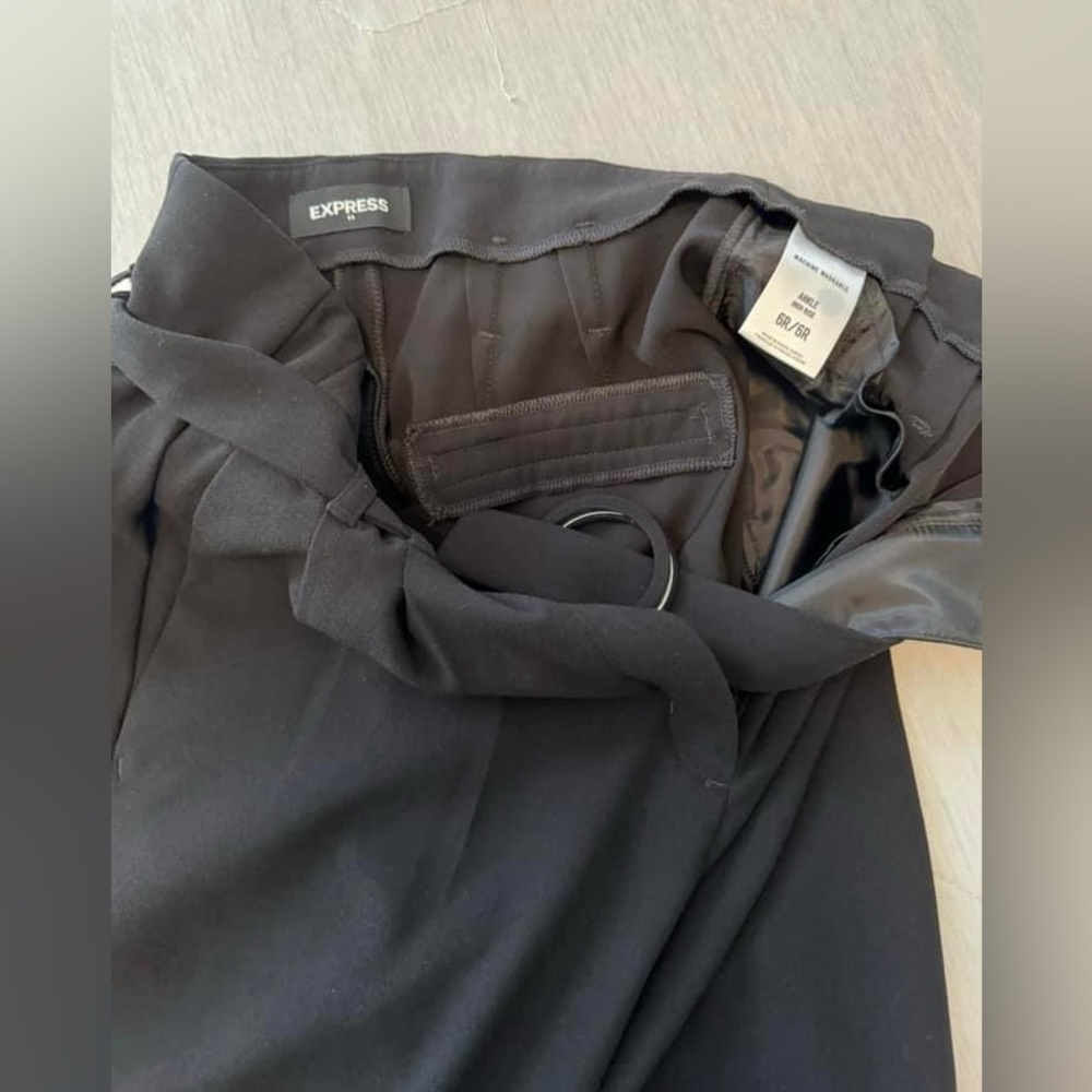 Express pants - Picture 3 of 3